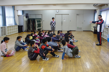 小学校での講演